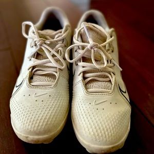 Women's Nike Softball Shoes Size 11…EXCELLENT CONDITION!